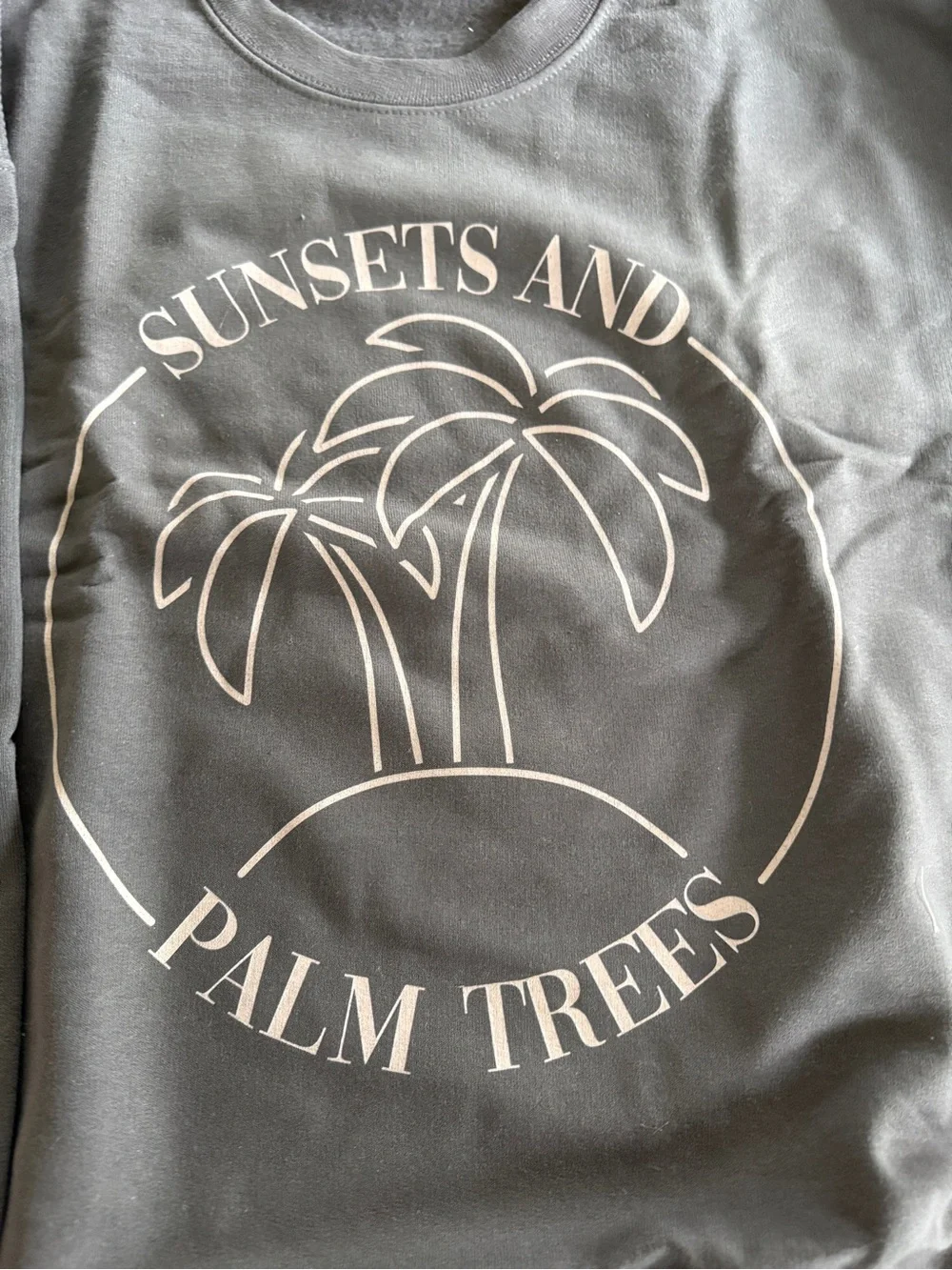 Gildan Gray Crewneck Sweatshirt with Sunsets and Palm Trees Graphic - Picture 2 of 3